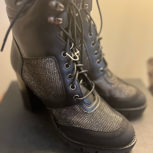 Patricia Pepe Italian Made Ankle Boots - Picture 3 of 7